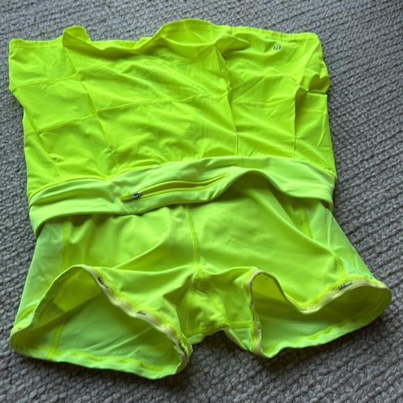 Lululemon Pace Rival Skirt- 10 Long. Highlight Yellow. Rarely worn - EUC - Picture 5 of 6